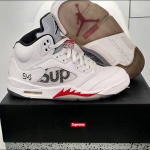Supreme X Nike Air Jordan V